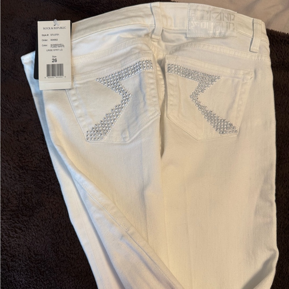 BRAND NEW ROCK REPUBLIC JEANS